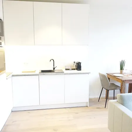 Apartamento Historic City Centre At Vrijdagmarkt 18 C2