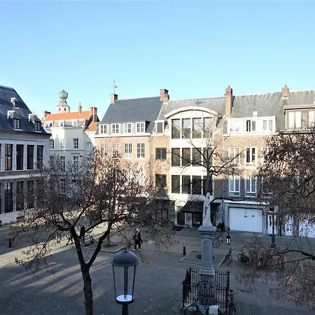 Historic City Centre At Vrijdagmarkt 18 C2 Apartamento